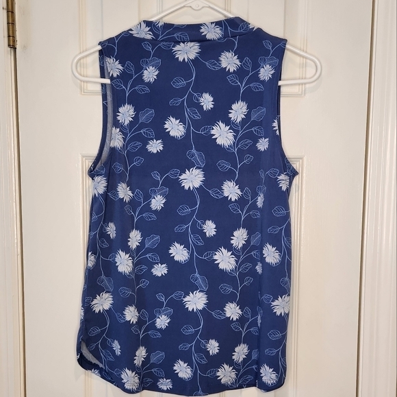 41 Hawthorn Sleeveless V-Neck Blue/White Floral Small Petite - Picture 2 of 8
